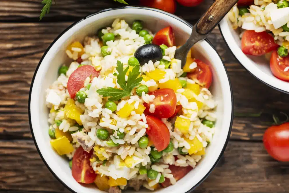 Ensalada de arroz tropical